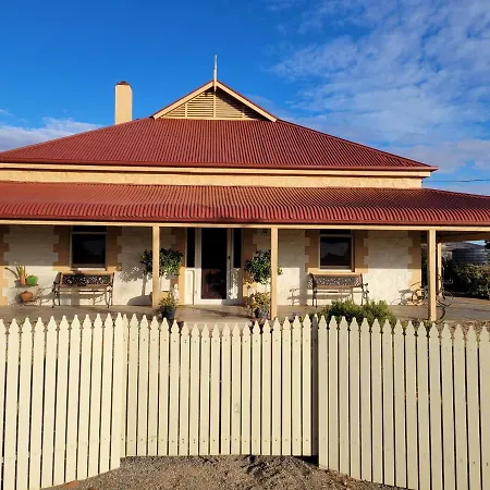 Sunset Ridge Accommodation -Rockville Homestead Hawker Exterior photo