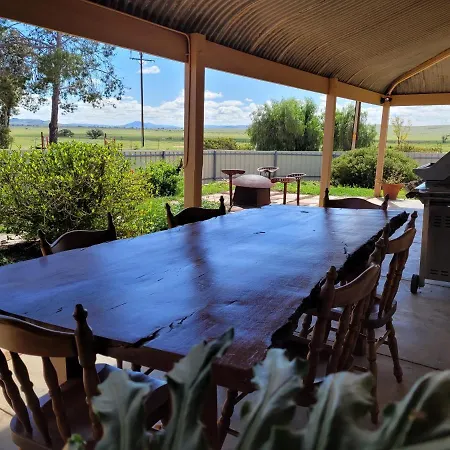 Sunset Ridge Accommodation -Rockville Homestead Hawker Exterior photo
